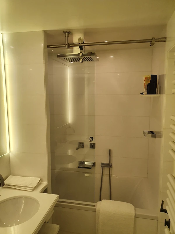 Pare douche coulissant ©MAD