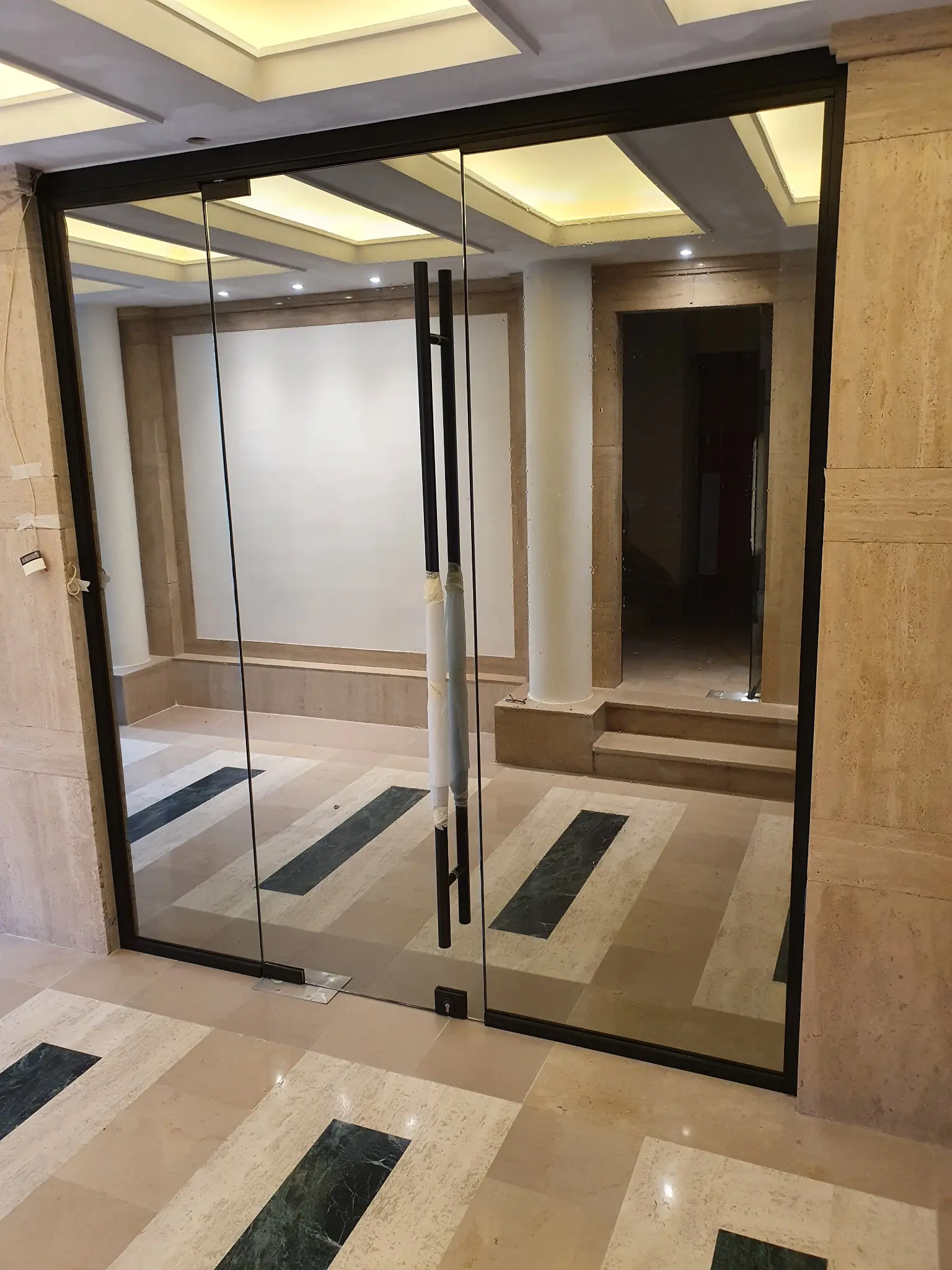 vitrages miroir sans teint ©MAD